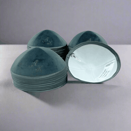 kippots personnalisés en velours gris